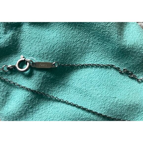 Tiffany & Co Sterling Silver Lariat Pendant Necklace with Pouch Timeless Luxury - Picture 9 of 9